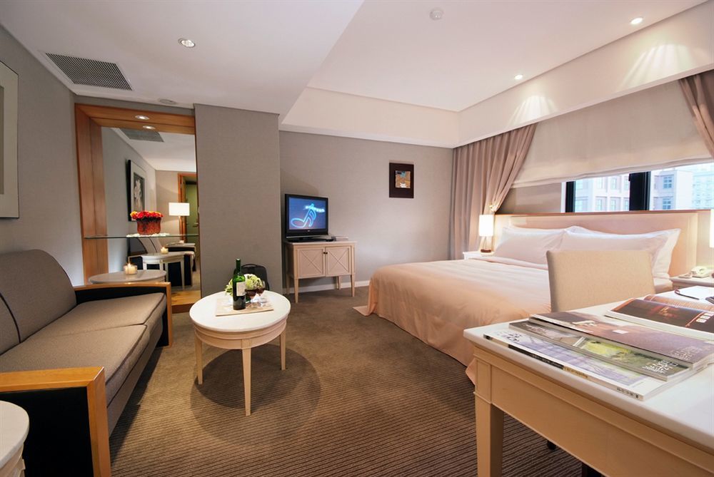 Welcome Hotel Тайпей Екстериор снимка