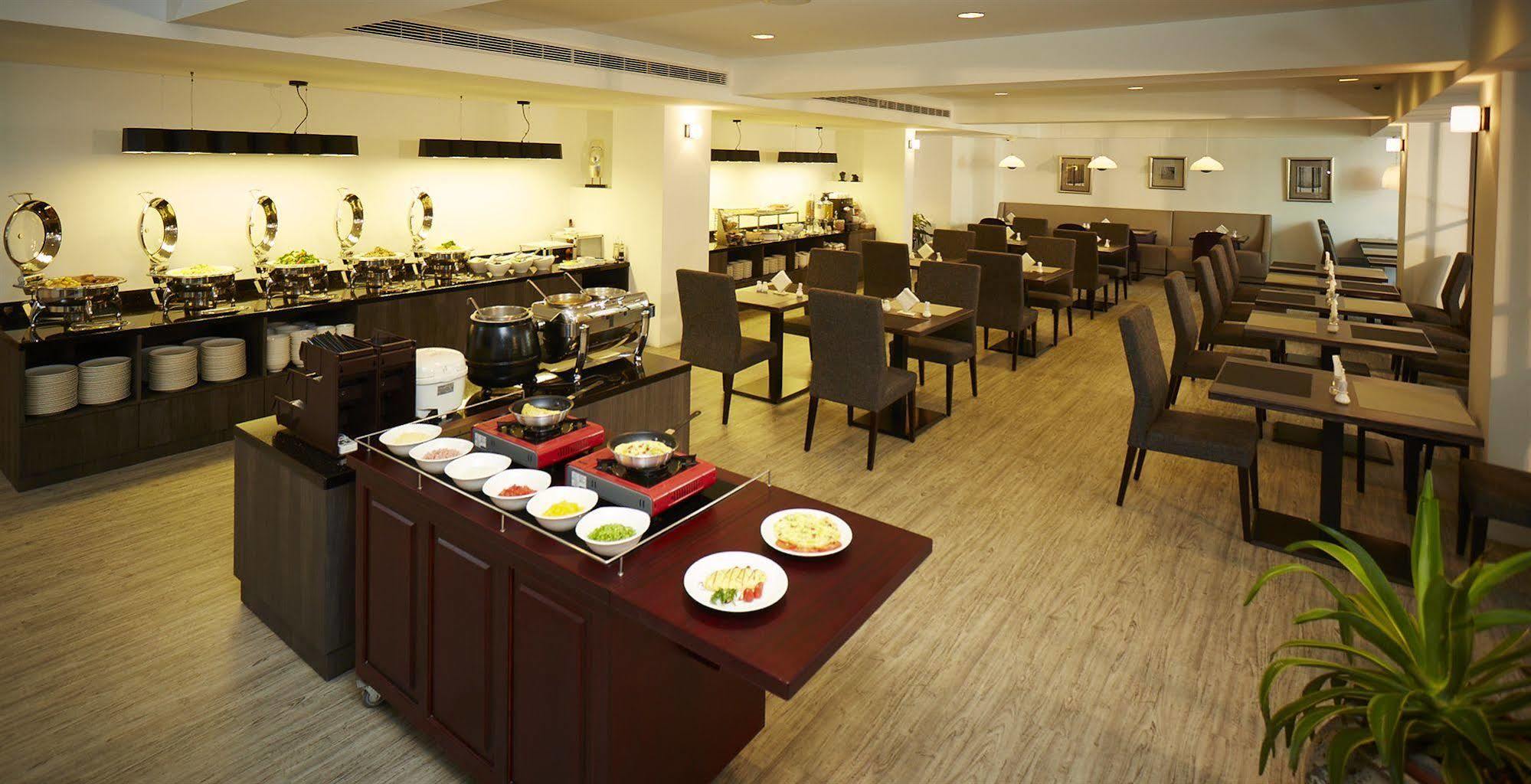 Welcome Hotel Тайпей Екстериор снимка