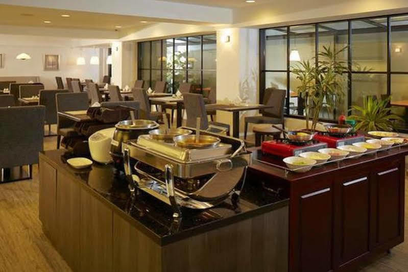 Welcome Hotel Тайпей Екстериор снимка